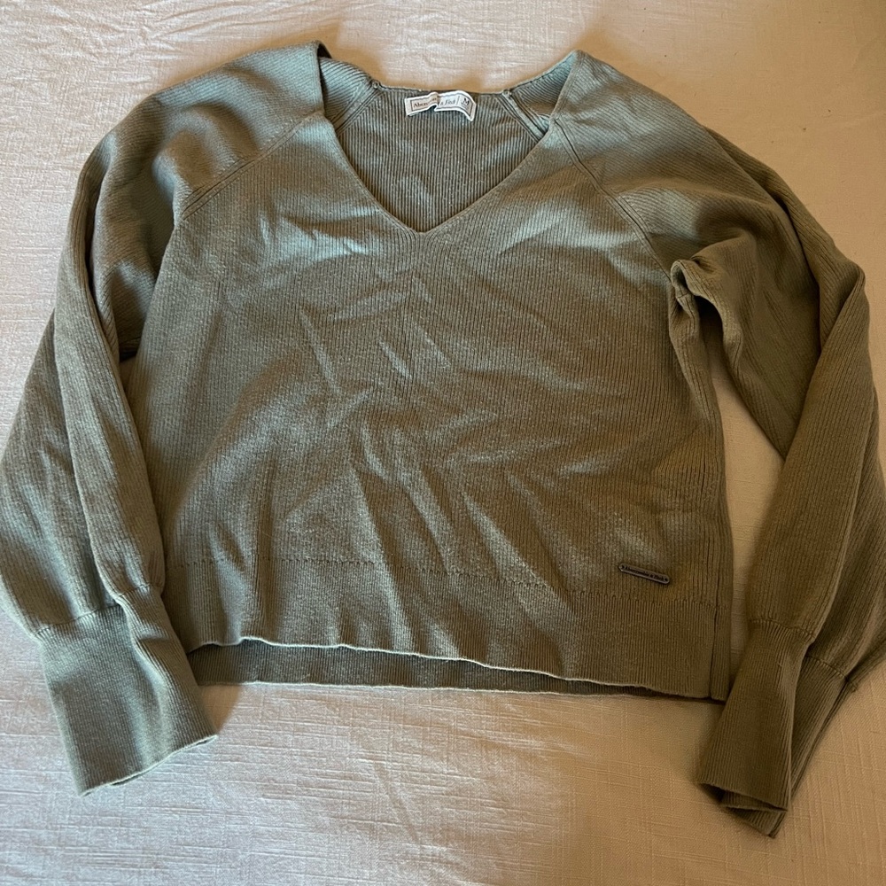 Abercrombie sage green sweater